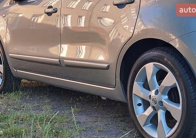 Сірий Ніссан Ноут, об'ємом двигуна 1.6 л та пробігом 183 тис. км за 5750 $, фото 17 на Automoto.ua