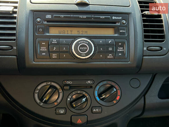 Ниссан Ноут 2010 в Львове на Automoto.ua Серый Ниссан Ноут, объемом двигателя 1.39 л и пробегом 122 тыс. км за 4999 $, фото 16 на Automoto.ua