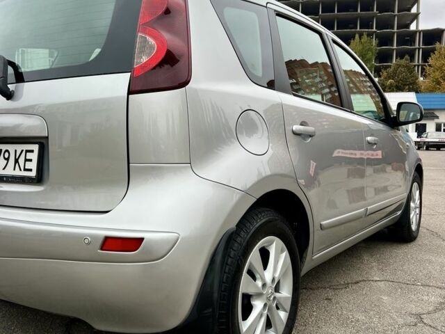 Серый Ниссан Ноут, объемом двигателя 1.6 л и пробегом 166 тыс. км за 7950 $, фото 9 на Automoto.ua