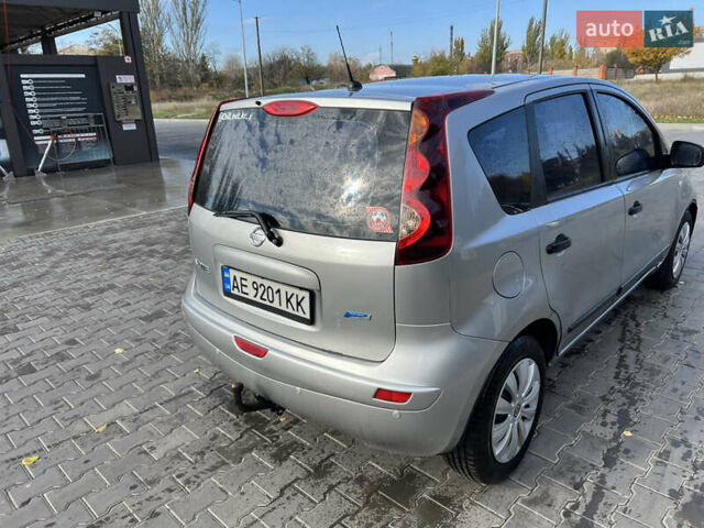 Ніссан Ноут 2010 у Кривому Розі на Automoto.ua Сірий Ніссан Ноут, об'ємом двигуна 1.39 л та пробігом 157 тис. км за 4500 $, фото 4 на Automoto.ua