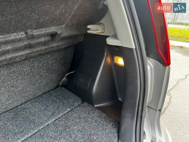 Сірий Ніссан Ноут, об'ємом двигуна 1.6 л та пробігом 159 тис. км за 6700 $, фото 38 на Automoto.ua