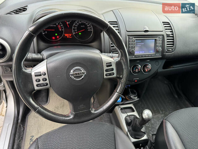 Серый Ниссан Ноут, объемом двигателя 1.6 л и пробегом 165 тыс. км за 6250 $, фото 19 на Automoto.ua