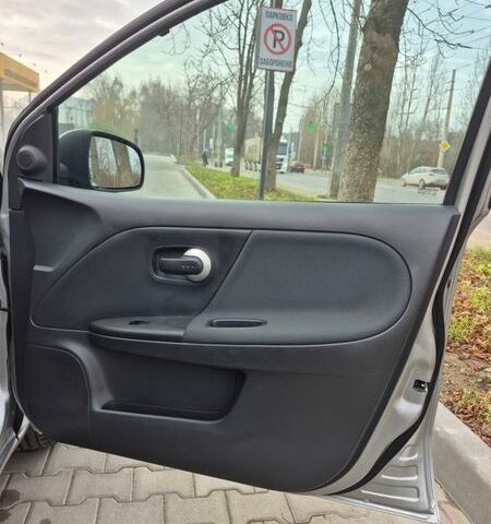 Сірий Ніссан Ноут, об'ємом двигуна 0 л та пробігом 187 тис. км за 5999 $, фото 30 на Automoto.ua