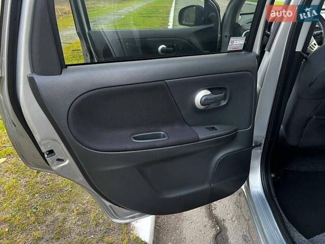 Сірий Ніссан Ноут, об'ємом двигуна 1.6 л та пробігом 159 тис. км за 6700 $, фото 27 на Automoto.ua
