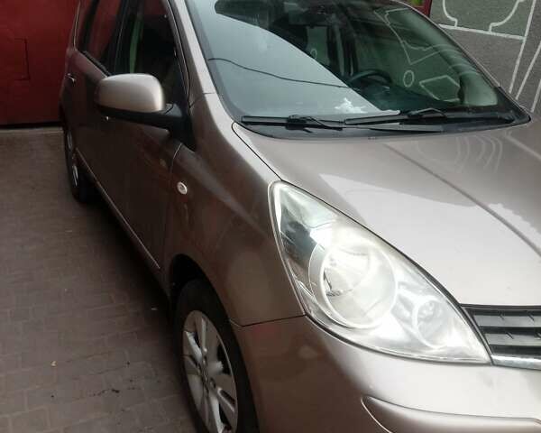 Сірий Ніссан Ноут, об'ємом двигуна 1.46 л та пробігом 210 тис. км за 5500 $, фото 2 на Automoto.ua