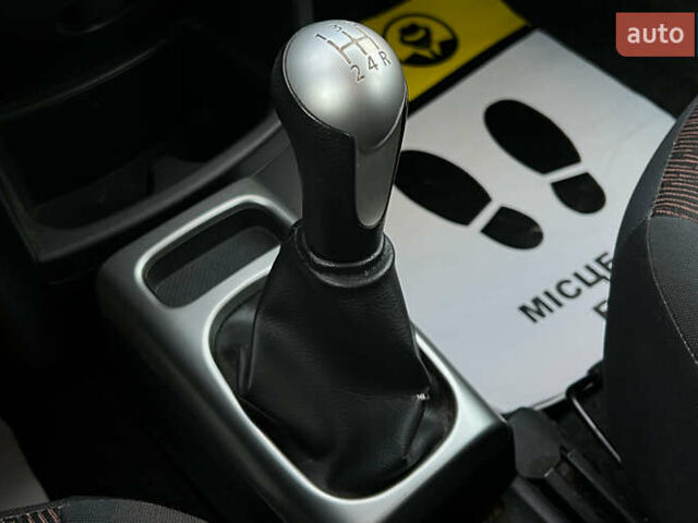 Сірий Ніссан Ноут, об'ємом двигуна 1.39 л та пробігом 122 тис. км за 4800 $, фото 14 на Automoto.ua