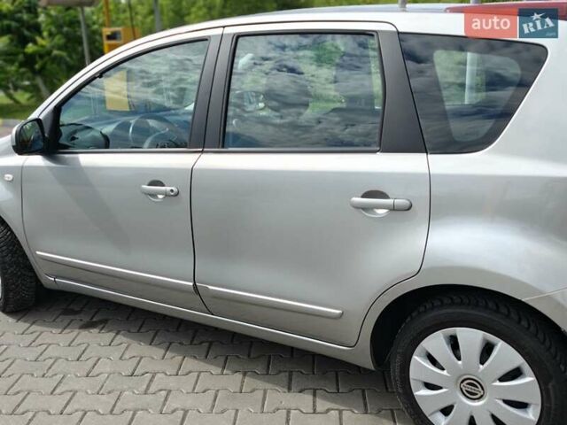 Сірий Ніссан Ноут, об'ємом двигуна 1.6 л та пробігом 206 тис. км за 5400 $, фото 32 на Automoto.ua