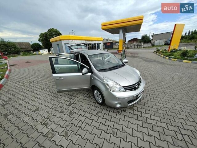 Сірий Ніссан Ноут, об'ємом двигуна 1.6 л та пробігом 206 тис. км за 5400 $, фото 45 на Automoto.ua