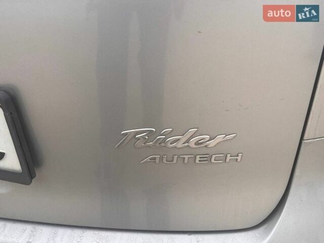 Серый Ниссан Ноут, объемом двигателя 1.5 л и пробегом 162 тыс. км за 6500 $, фото 3 на Automoto.ua