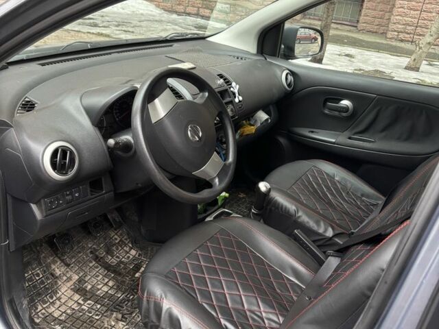 Сірий Ніссан Ноут, об'ємом двигуна 1.4 л та пробігом 78 тис. км за 7500 $, фото 6 на Automoto.ua