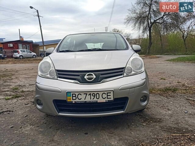Серый Ниссан Ноут, объемом двигателя 1.4 л и пробегом 228 тыс. км за 4750 $, фото 2 на Automoto.ua