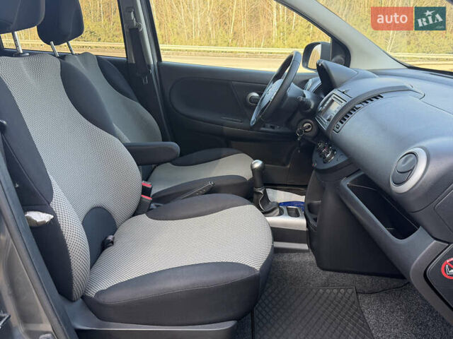 Сірий Ніссан Ноут, об'ємом двигуна 1.4 л та пробігом 212 тис. км за 6299 $, фото 54 на Automoto.ua
