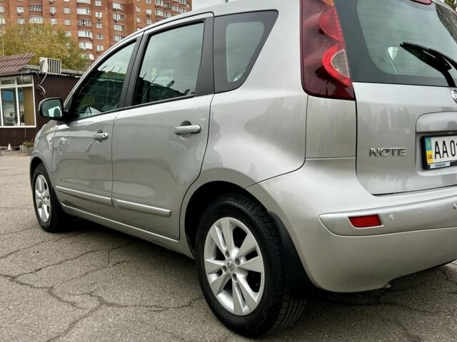 Серый Ниссан Ноут, объемом двигателя 1.6 л и пробегом 166 тыс. км за 7950 $, фото 7 на Automoto.ua