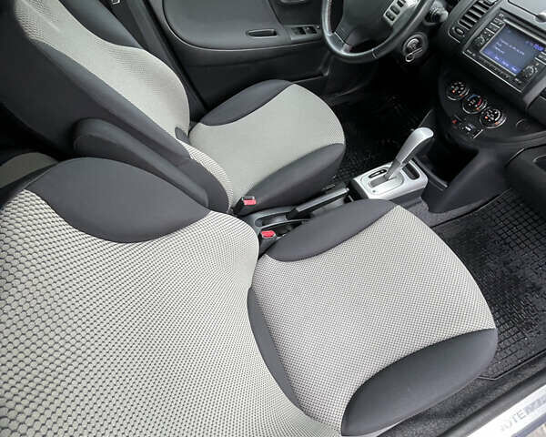 Сірий Ніссан Ноут, об'ємом двигуна 1.6 л та пробігом 211 тис. км за 8600 $, фото 45 на Automoto.ua