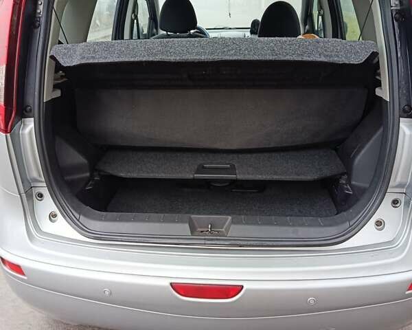 Серый Ниссан Ноут, объемом двигателя 1.39 л и пробегом 141 тыс. км за 7800 $, фото 18 на Automoto.ua