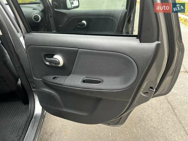 Серый Ниссан Ноут, объемом двигателя 1.39 л и пробегом 140 тыс. км за 6700 $, фото 24 на Automoto.ua