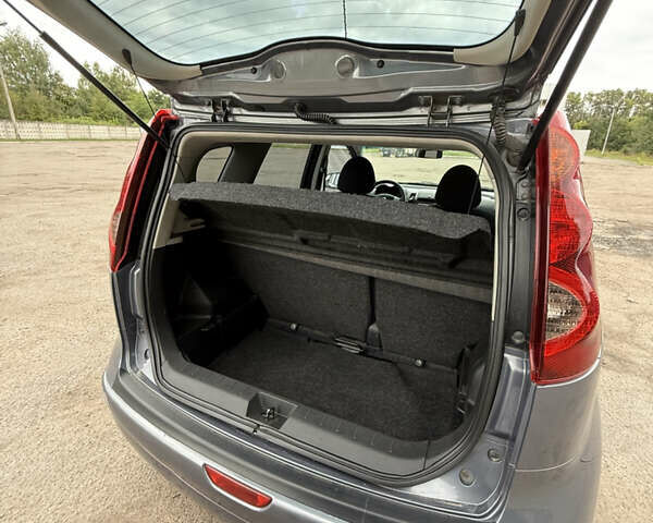 Серый Ниссан Ноут, объемом двигателя 1.6 л и пробегом 175 тыс. км за 5950 $, фото 11 на Automoto.ua