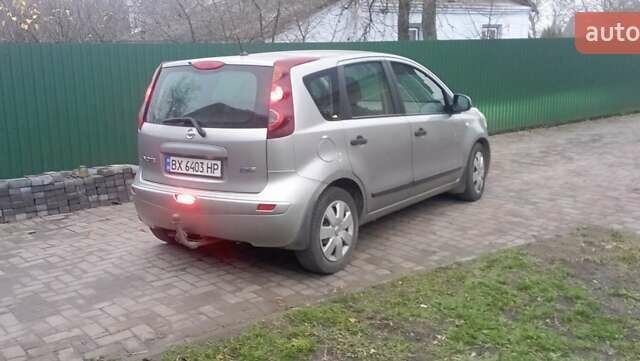 Серый Ниссан Ноут, объемом двигателя 1.46 л и пробегом 291 тыс. км за 6200 $, фото 2 на Automoto.ua