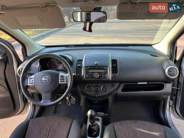 Серый Ниссан Ноут, объемом двигателя 1.39 л и пробегом 265 тыс. км за 4800 $, фото 19 на Automoto.ua