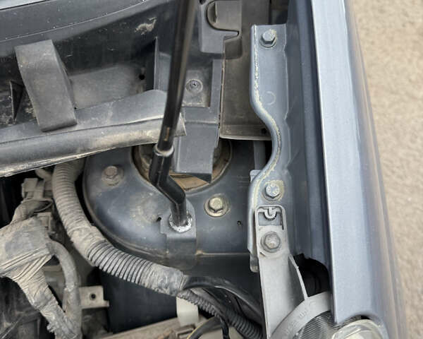 Серый Ниссан Ноут, объемом двигателя 1.6 л и пробегом 175 тыс. км за 5950 $, фото 14 на Automoto.ua