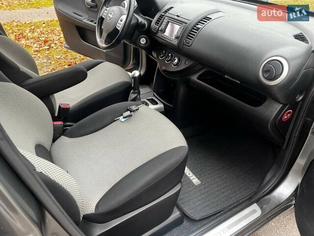 Серый Ниссан Ноут, объемом двигателя 1.39 л и пробегом 140 тыс. км за 6700 $, фото 35 на Automoto.ua