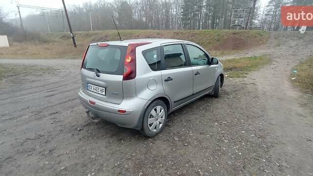 Серый Ниссан Ноут, объемом двигателя 1.46 л и пробегом 291 тыс. км за 6200 $, фото 3 на Automoto.ua