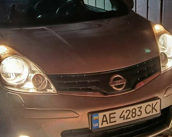 Серый Ниссан Ноут, объемом двигателя 1.39 л и пробегом 141 тыс. км за 7800 $, фото 4 на Automoto.ua