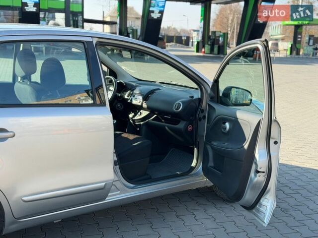 Сірий Ніссан Ноут, об'ємом двигуна 1.39 л та пробігом 187 тис. км за 5450 $, фото 34 на Automoto.ua