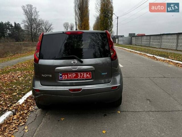 Серый Ниссан Ноут, объемом двигателя 1.39 л и пробегом 140 тыс. км за 6700 $, фото 5 на Automoto.ua