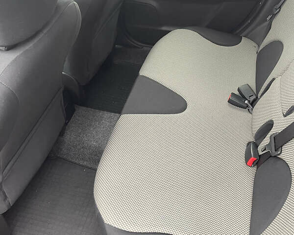 Сірий Ніссан Ноут, об'ємом двигуна 1.6 л та пробігом 211 тис. км за 8600 $, фото 23 на Automoto.ua