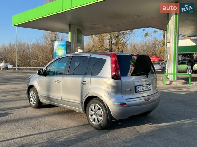Серый Ниссан Ноут, объемом двигателя 1.39 л и пробегом 265 тыс. км за 4800 $, фото 8 на Automoto.ua