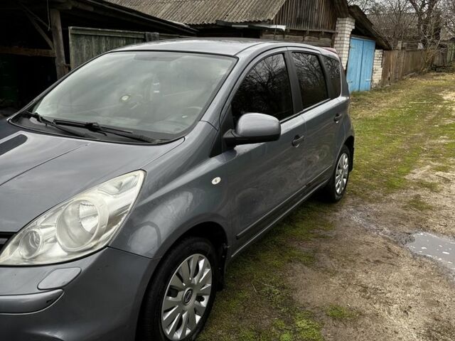 Сірий Ніссан Ноут, об'ємом двигуна 1.4 л та пробігом 164 тис. км за 8300 $, фото 1 на Automoto.ua