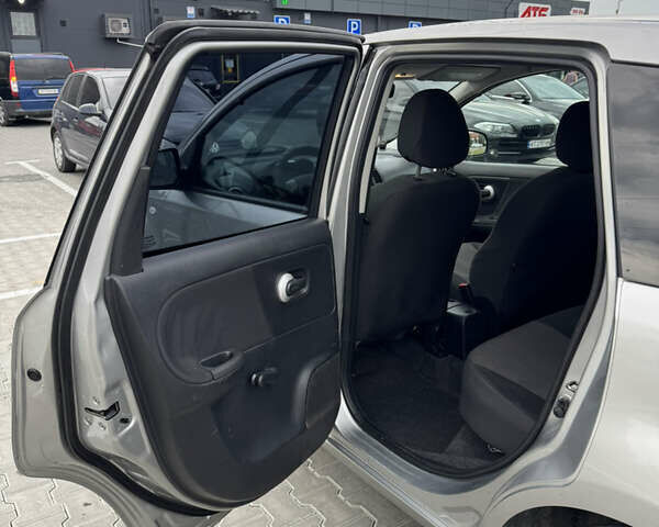 Сірий Ніссан Ноут, об'ємом двигуна 1.39 л та пробігом 128 тис. км за 6000 $, фото 6 на Automoto.ua