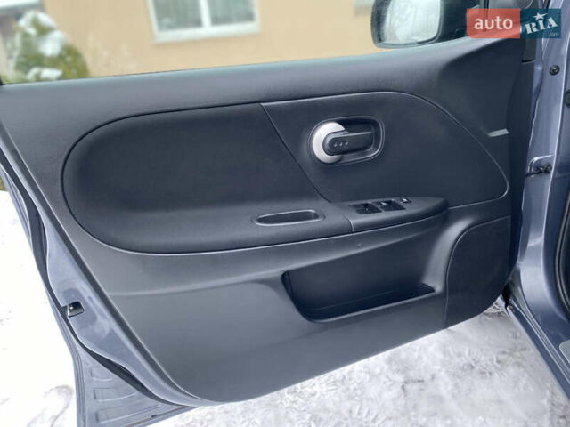 Серый Ниссан Ноут, объемом двигателя 1.6 л и пробегом 170 тыс. км за 8190 $, фото 10 на Automoto.ua