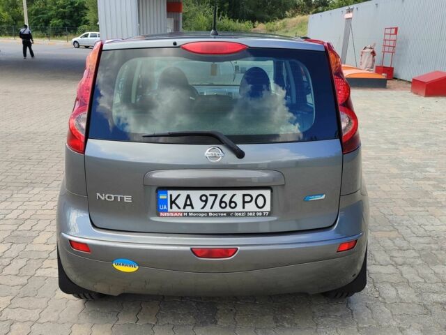 Сірий Ніссан Ноут, об'ємом двигуна 1.4 л та пробігом 125 тис. км за 5539 $, фото 2 на Automoto.ua
