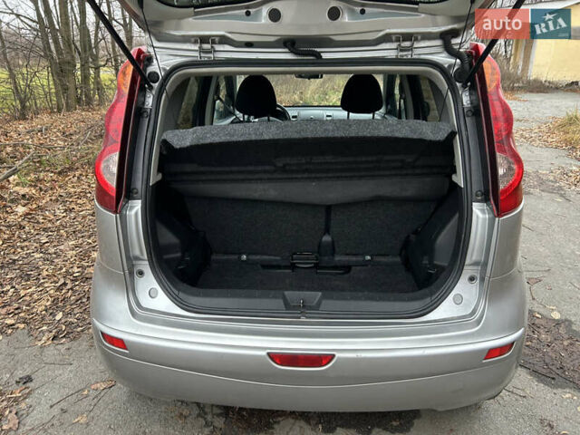 Серый Ниссан Ноут, объемом двигателя 1.4 л и пробегом 141 тыс. км за 5800 $, фото 4 на Automoto.ua