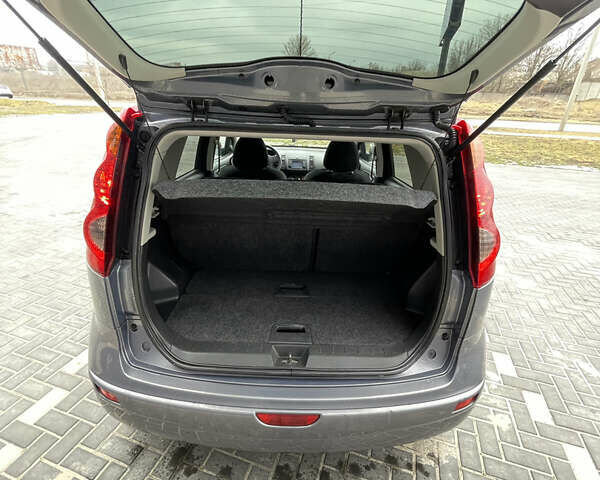 Сірий Ніссан Ноут, об'ємом двигуна 1.6 л та пробігом 211 тис. км за 8600 $, фото 29 на Automoto.ua