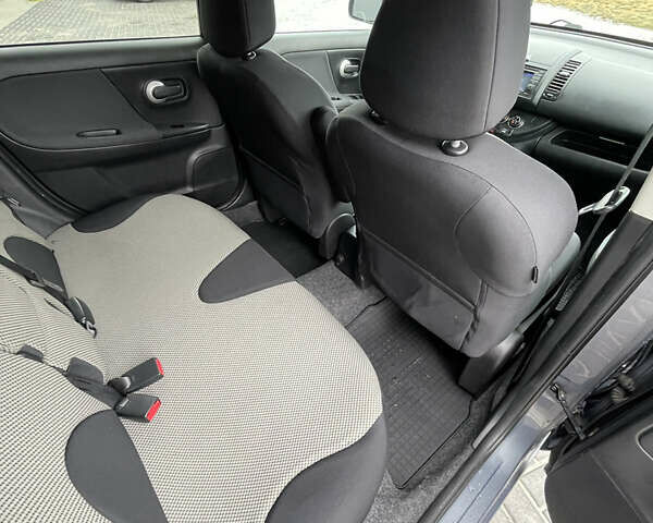 Сірий Ніссан Ноут, об'ємом двигуна 1.6 л та пробігом 211 тис. км за 8600 $, фото 48 на Automoto.ua