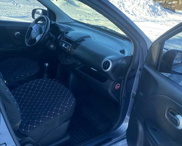 Сірий Ніссан Ноут, об'ємом двигуна 1.6 л та пробігом 200 тис. км за 6000 $, фото 8 на Automoto.ua