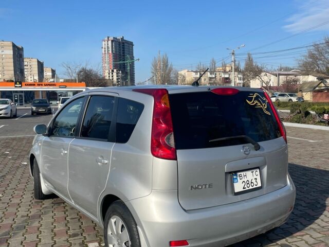 Серый Ниссан Ноут, объемом двигателя 1.5 л и пробегом 74 тыс. км за 7000 $, фото 3 на Automoto.ua