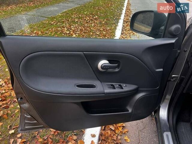 Серый Ниссан Ноут, объемом двигателя 1.39 л и пробегом 140 тыс. км за 6700 $, фото 12 на Automoto.ua