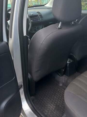 Сірий Ніссан Ноут, об'ємом двигуна 0 л та пробігом 82 тис. км за 8700 $, фото 9 на Automoto.ua