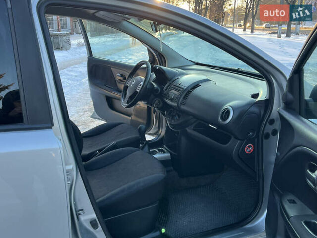 Сірий Ніссан Ноут, об'ємом двигуна 1.4 л та пробігом 265 тис. км за 4750 $, фото 30 на Automoto.ua