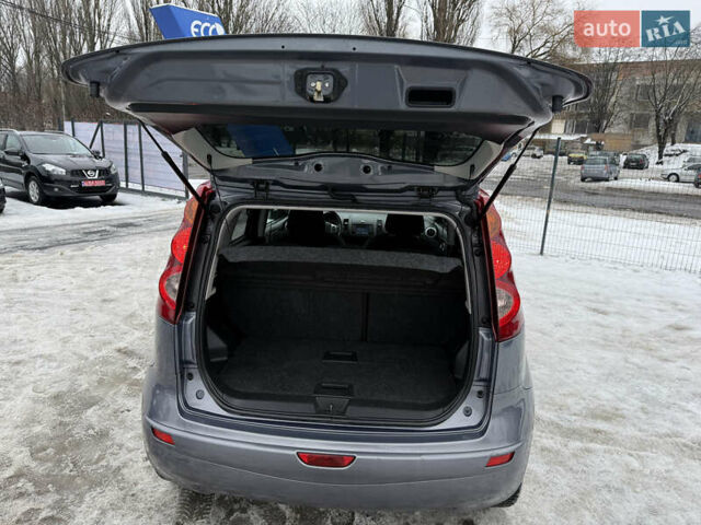 Сірий Ніссан Ноут, об'ємом двигуна 1.6 л та пробігом 210 тис. км за 7950 $, фото 13 на Automoto.ua