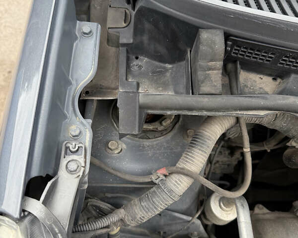 Серый Ниссан Ноут, объемом двигателя 1.6 л и пробегом 175 тыс. км за 5950 $, фото 13 на Automoto.ua