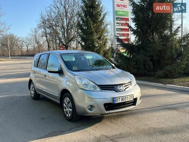Серый Ниссан Ноут, объемом двигателя 1.39 л и пробегом 265 тыс. км за 4800 $, фото 1 на Automoto.ua