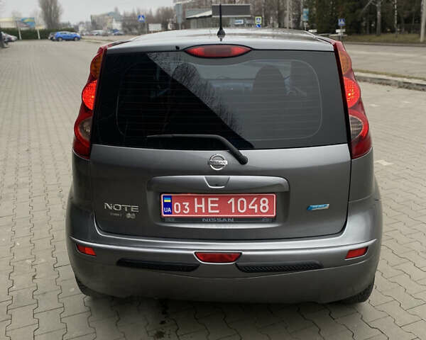 Серый Ниссан Ноут, объемом двигателя 1.4 л и пробегом 190 тыс. км за 5950 $, фото 14 на Automoto.ua