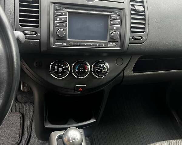 Серый Ниссан Ноут, объемом двигателя 1.39 л и пробегом 140 тыс. км за 6700 $, фото 15 на Automoto.ua