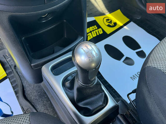 Сірий Ніссан Ноут, об'ємом двигуна 1.46 л та пробігом 212 тис. км за 6000 $, фото 13 на Automoto.ua