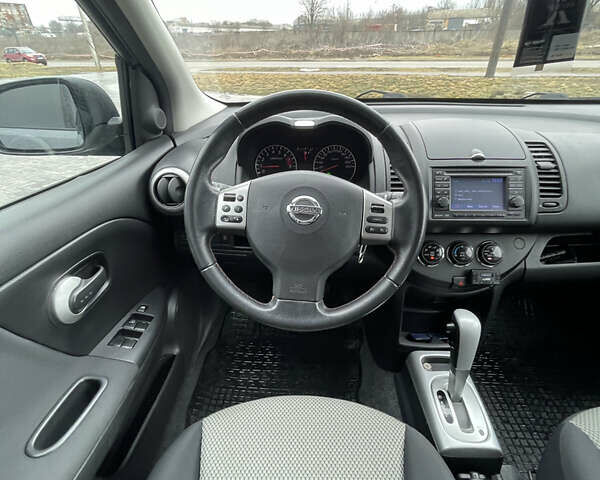 Сірий Ніссан Ноут, об'ємом двигуна 1.6 л та пробігом 211 тис. км за 8600 $, фото 39 на Automoto.ua